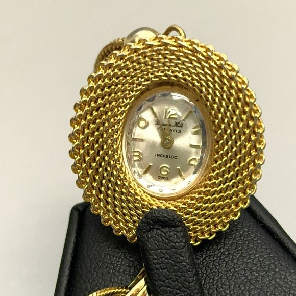 Beacon Hill 17 Jewels Pendant Necklace Watch Wind Up Goldtone Working EUC - Picture 5 of 12